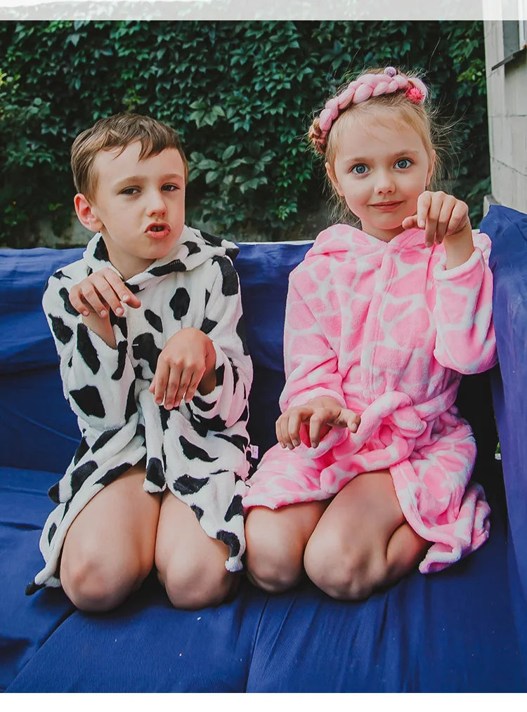 Kids Cartoon Flannel Bathrobe | Soft Unisex Children’s Robe for Boys & Girls, Cozy All-Season Sleepwear (Ages 2–8)