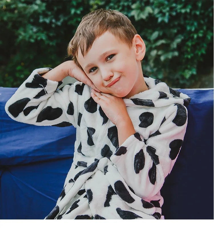 Kids Cartoon Flannel Bathrobe | Soft Unisex Children’s Robe for Boys & Girls, Cozy All-Season Sleepwear (Ages 2–8)