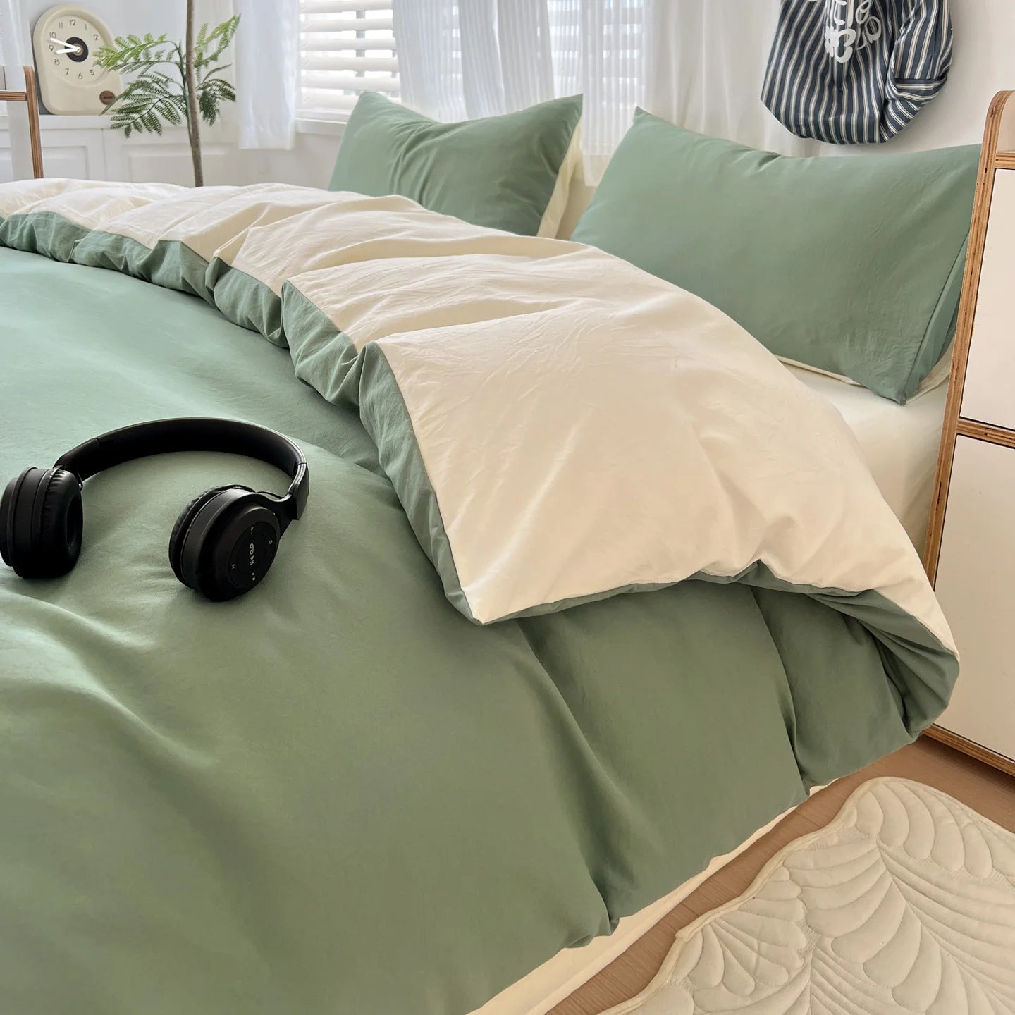 400TC Polyester 4-Piece Bedding Set – Duvet Cover, Sheet & Pillowcases