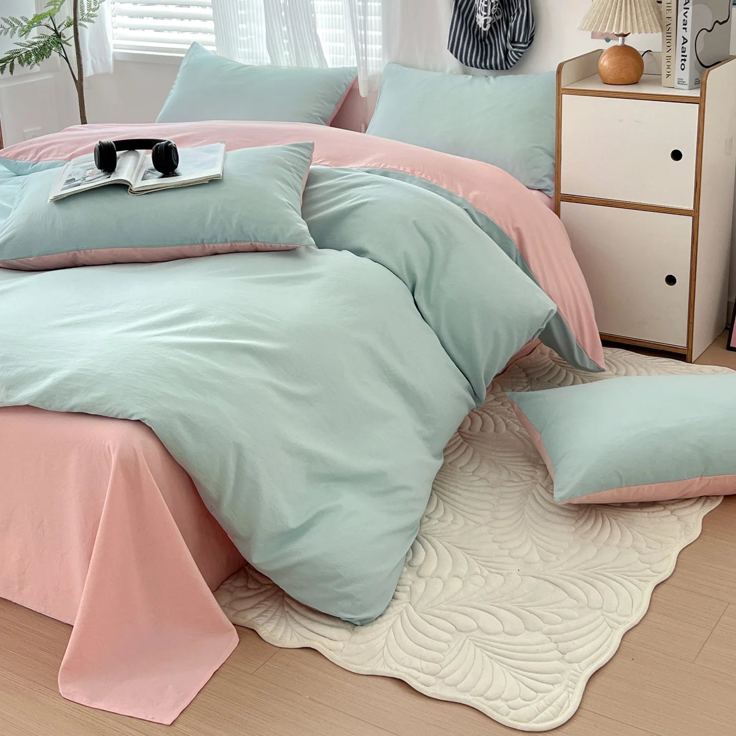 400TC Polyester 4-Piece Bedding Set – Duvet Cover, Sheet & Pillowcases