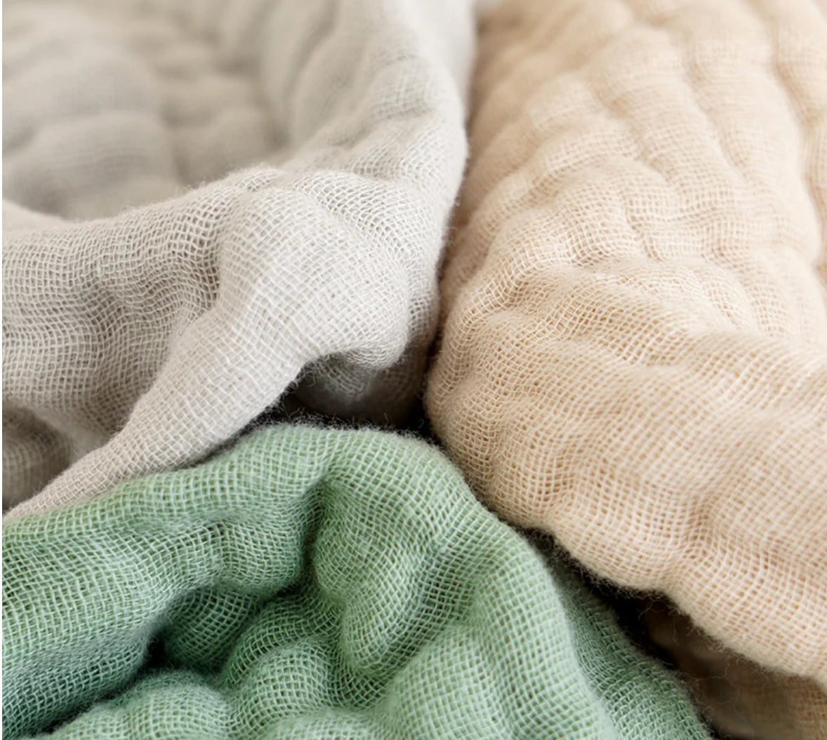 Muslin Cotton Blanket – Soft Gauze Summer Quilt for Adults & Kids