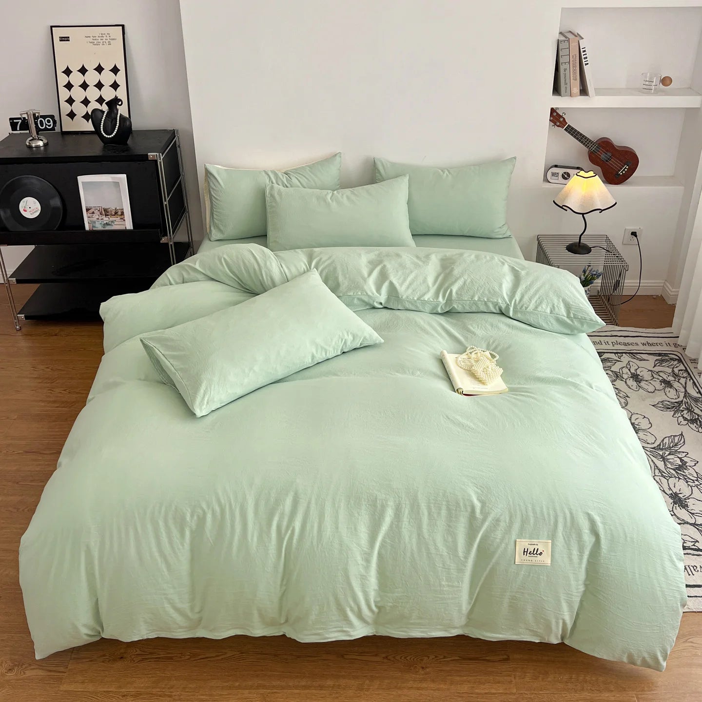 400TC Polyester 4-Piece Bedding Set – Duvet Cover, Sheet & Pillowcases